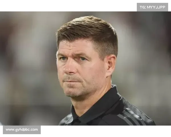 揭秘杰拉德国家队生涯中神秘而荣耀的4号球衣传承故事